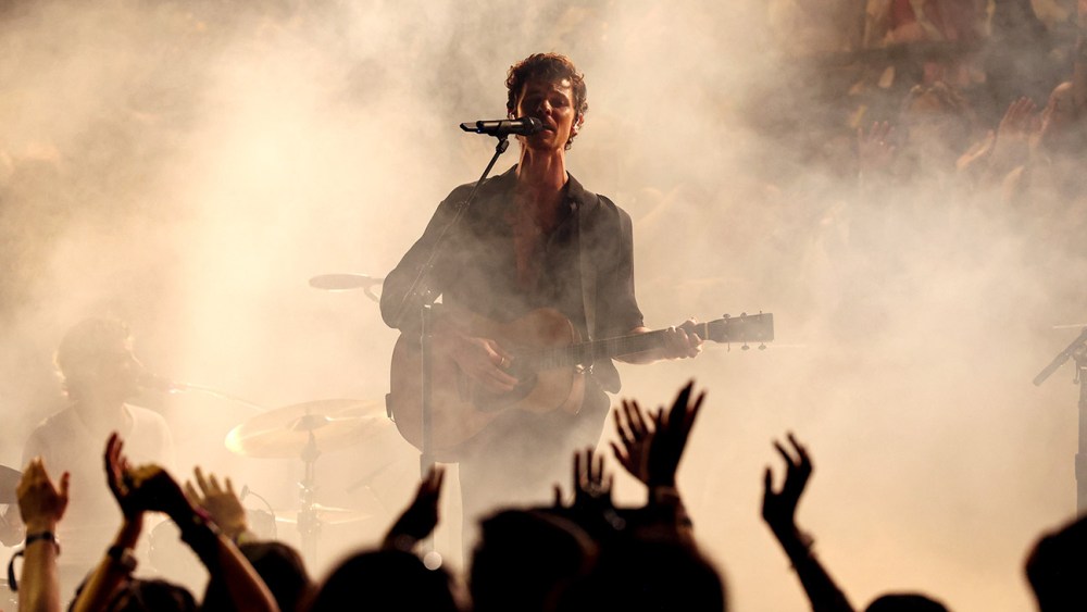 Shawn Mendes performs at the 2024 MTV Video Music Awards. [PHOTO BY KEVIN MAZUR/ THE HOLLYWOOD REPORTER]