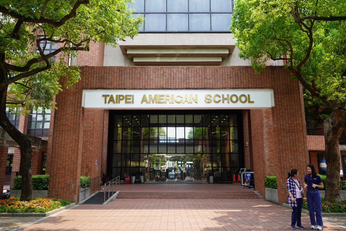 The TAS entrance invites students in on Late Start Days. [AMBER HU/THE BLUE & GOLD]